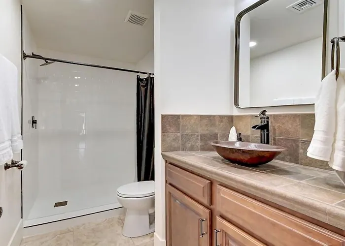 10 Large Bedrooms Sport Court Pool Phoenix