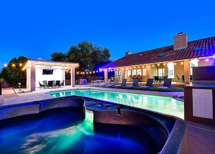 Holiday home 10 Large Bedrooms Sport Court Pool Phoenix