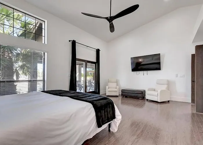 10 Large Bedrooms Sport Court Pool Phoenix