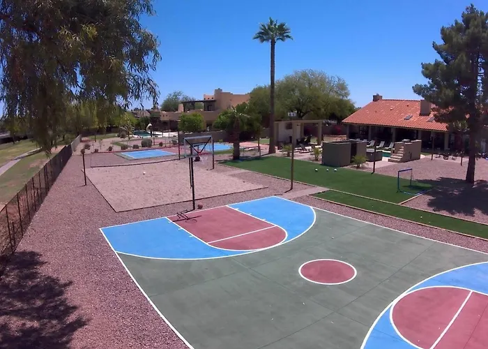 10 Large Bedrooms Sport Court Pool *