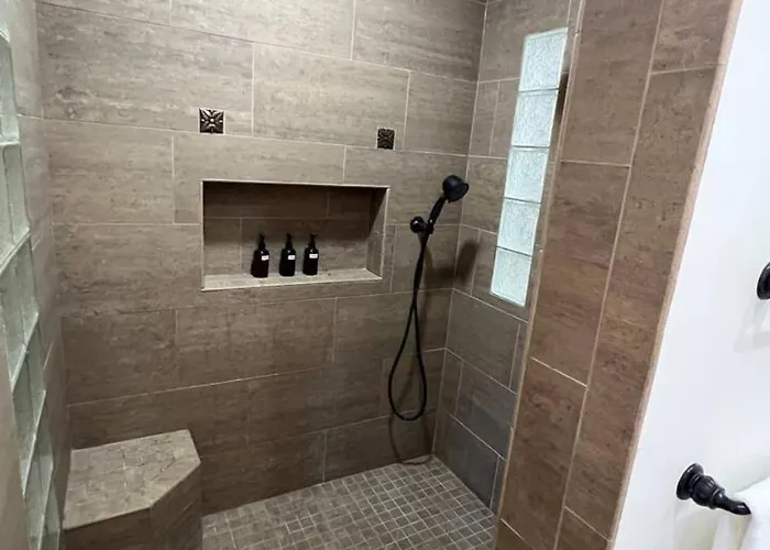 10 Large Bedrooms Sport Court Pool *